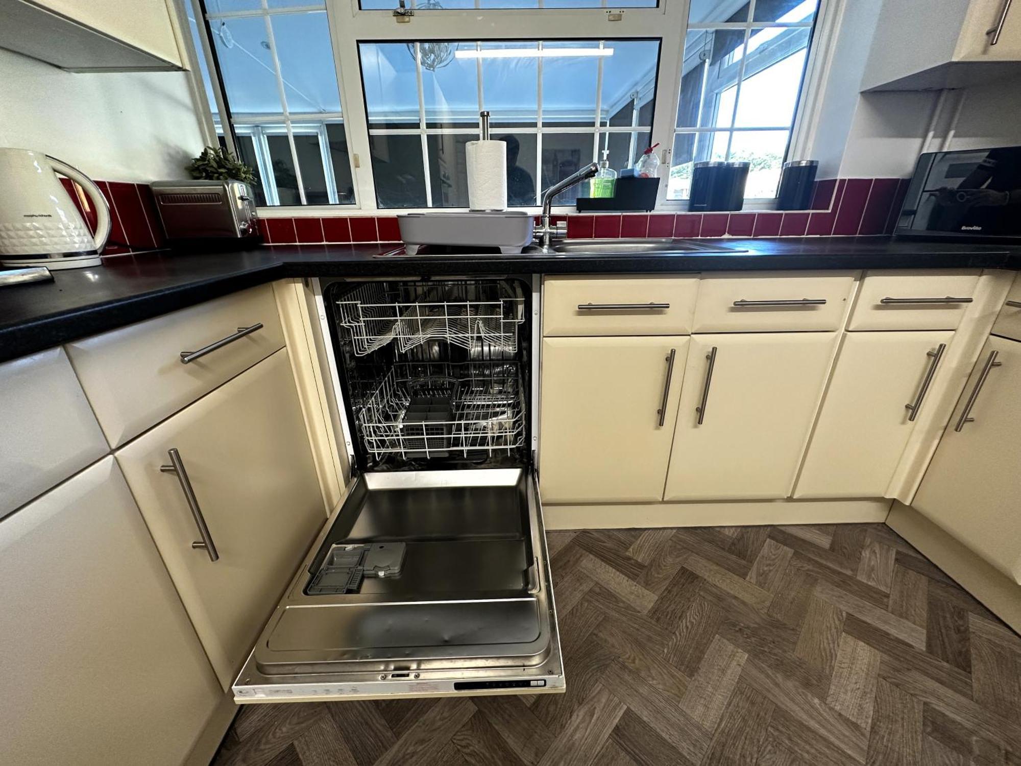 Kennedy Villa - 5 Bedroom House With Hot Tub, Wifi, Free Parkings, Close To Bicester Village Esterno foto