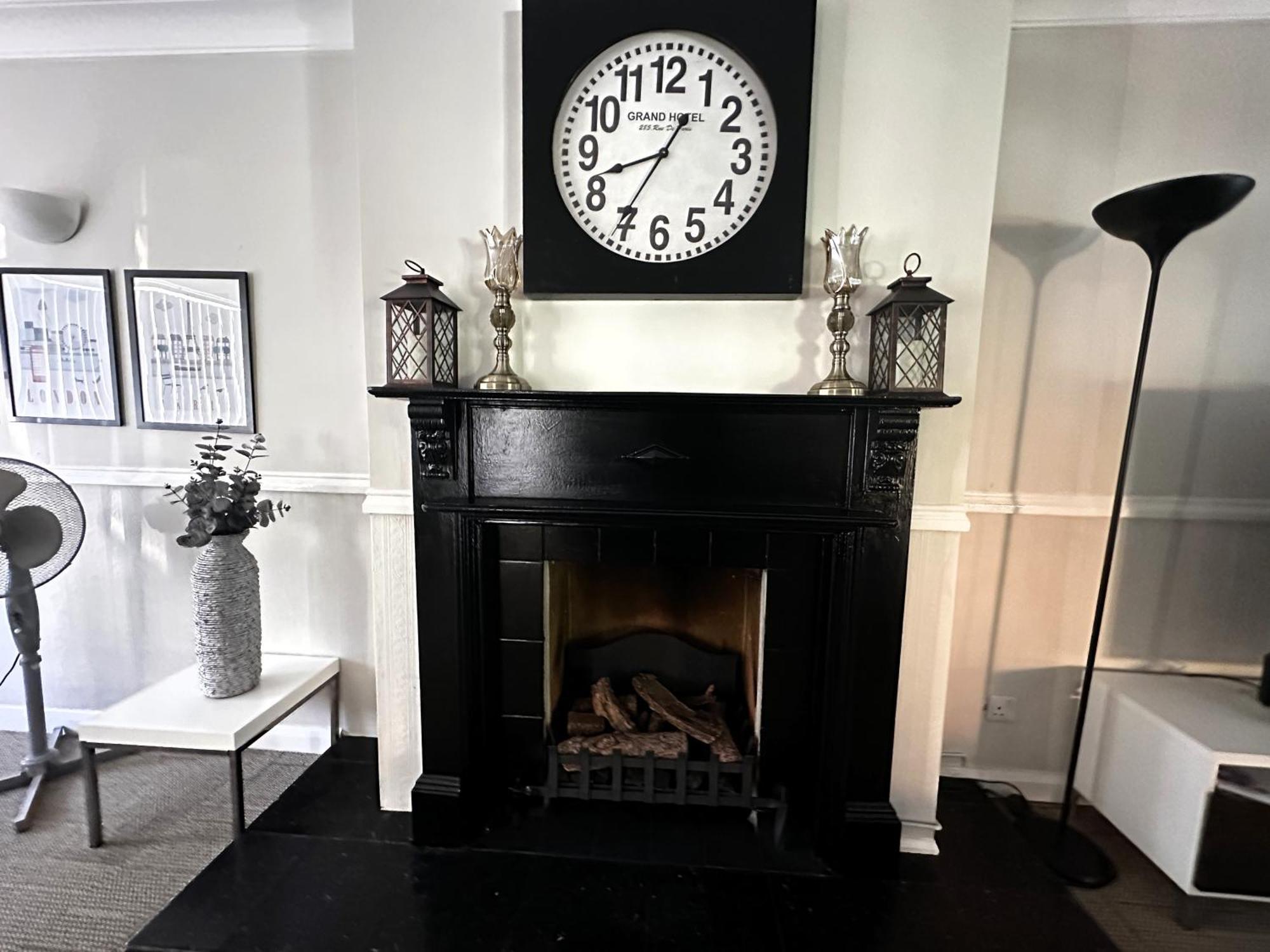 Kennedy Villa - 5 Bedroom House With Hot Tub, Wifi, Free Parkings, Close To Bicester Village Esterno foto
