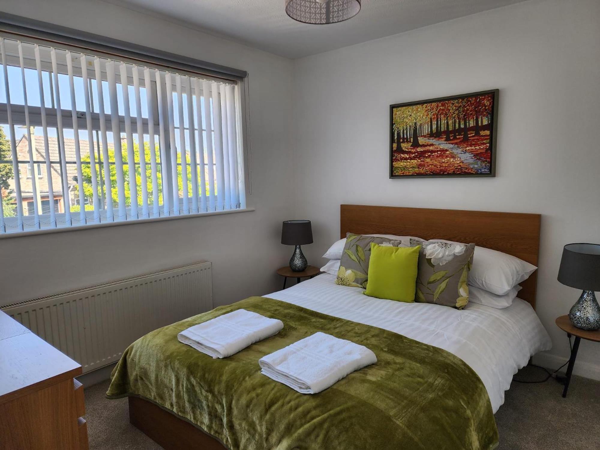 Kennedy Villa - 5 Bedroom House With Hot Tub, Wifi, Free Parkings, Close To Bicester Village Esterno foto