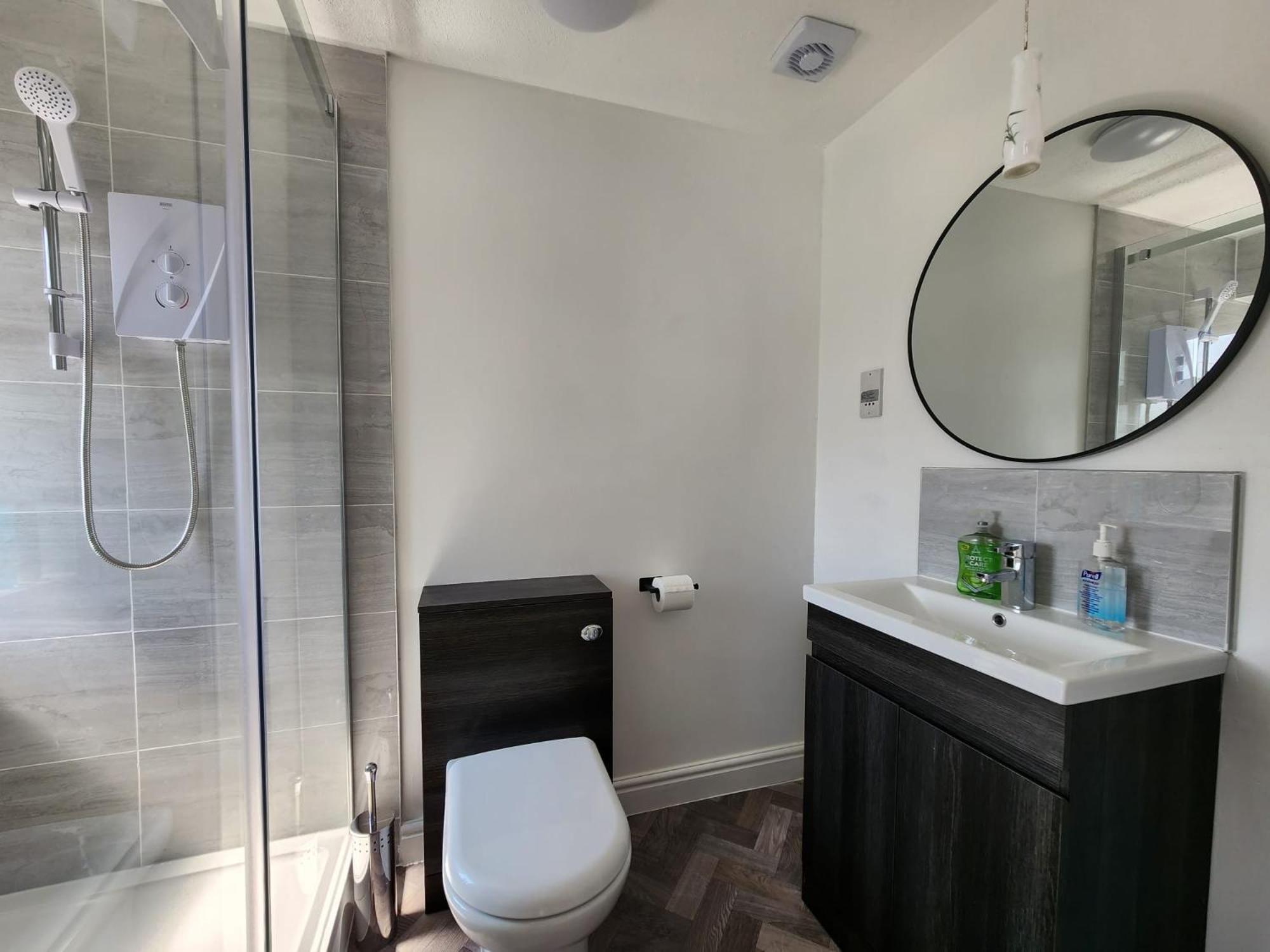 Kennedy Villa - 5 Bedroom House With Hot Tub, Wifi, Free Parkings, Close To Bicester Village Esterno foto